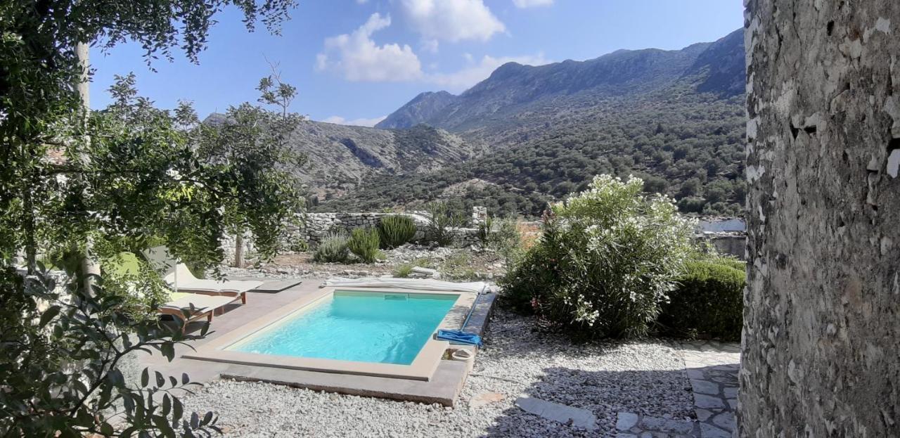 Les Villas De Qëparo Exteriér fotografie