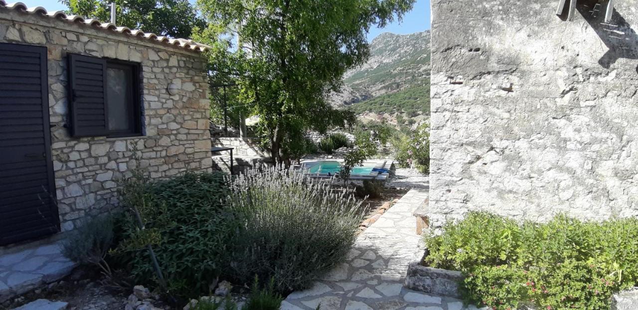 Les Villas De Qëparo Exteriér fotografie